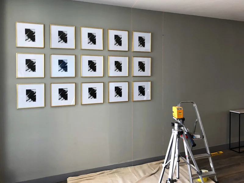 case study - the grid of identical frames - slide 2