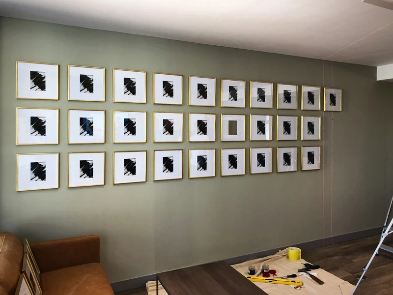 case study - the grid of identical frames - slide 4