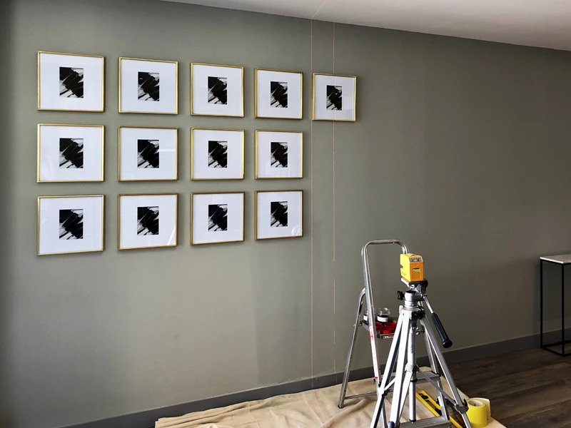 case study - the grid of identical frames - slide 1
